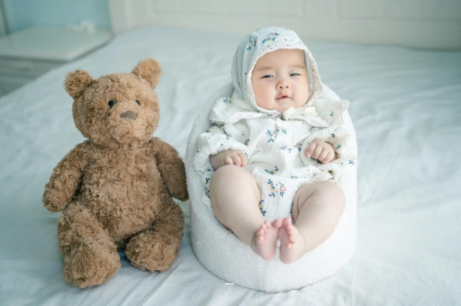 济源宝宝挠耳朵是怎么回事 济源宝宝挠耳朵是怎么回事